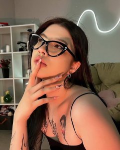 Ким, 79015744789