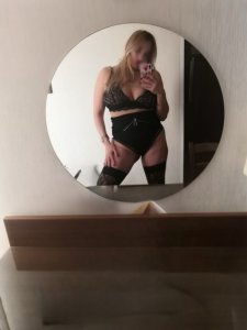 Алина, 79261109816