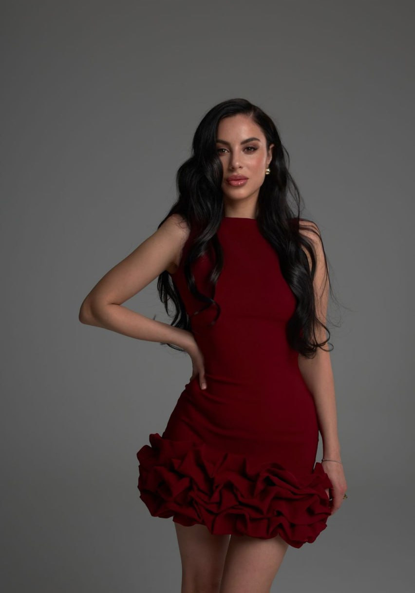 Ника, 79043945080